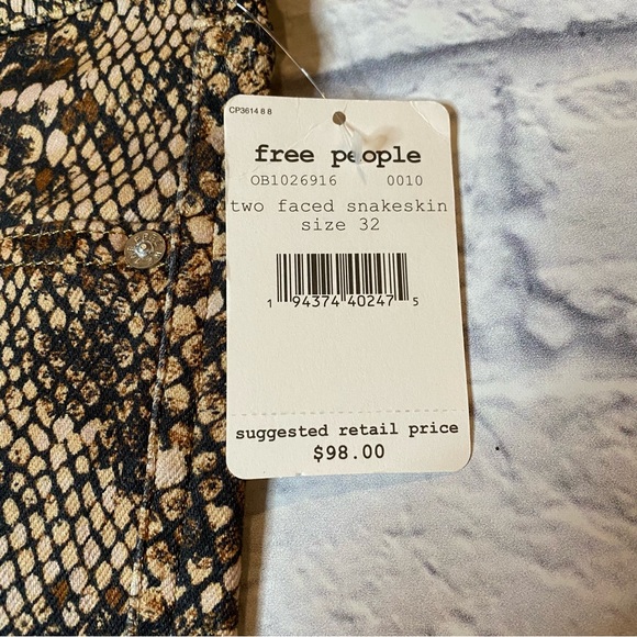 Free People high waisted denim legging jeans - Picture 9 of 10